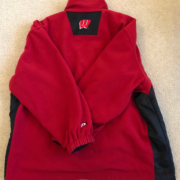Wisconsin Badgers jacket - Picture 2 of 5